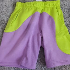 NIKE Men’s CLUB FLEECE COLOR CLASH SHORTS Sz. Small NEW DR9856-321 $55